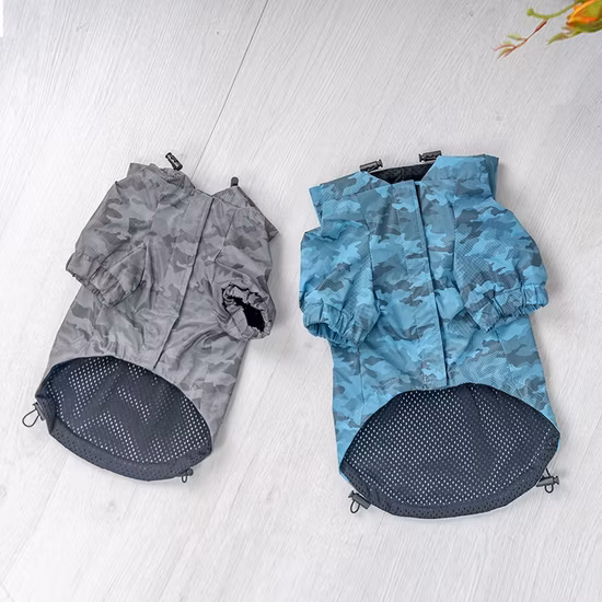 Chaqueta de moda funcional para mascotas reflectante de dos colores sobre todo el camuflaje con sombrero para ropa de noche